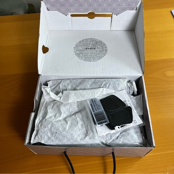 NIB Revere Como Leather Sandals, Adjustable sz 8 - Picture 14 of 14